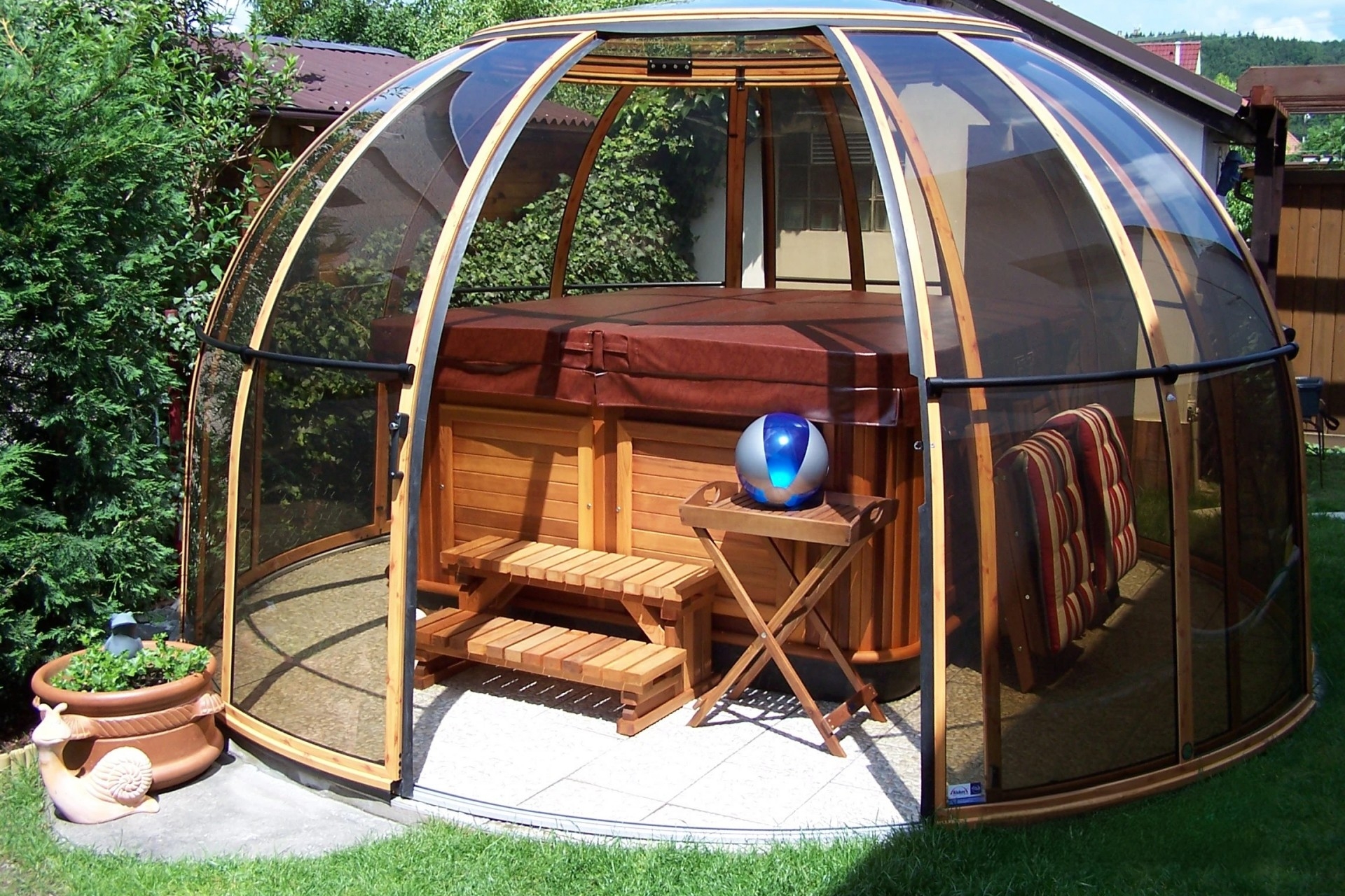 Vířivky Arctic Spas pod zastřešením